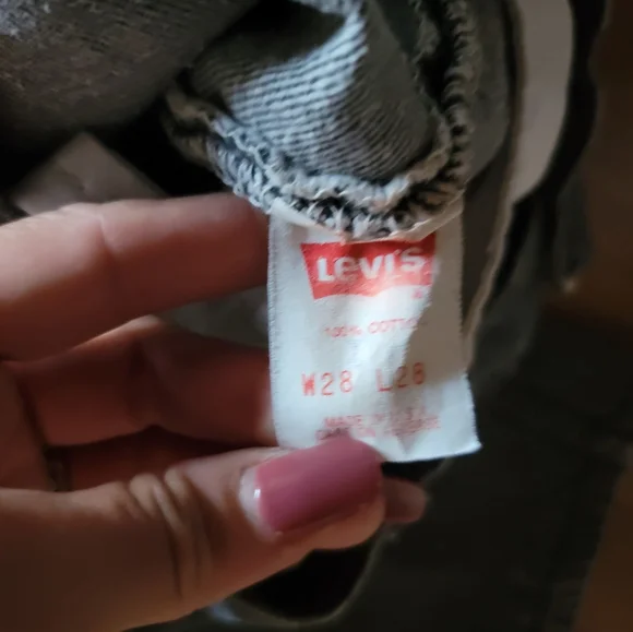 Vintage Levi's 701 | Size 25 - Picture 10 of 11